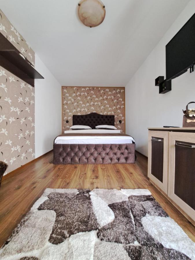Shelby Accommodation -Adult Only- Sinaia Exterior foto