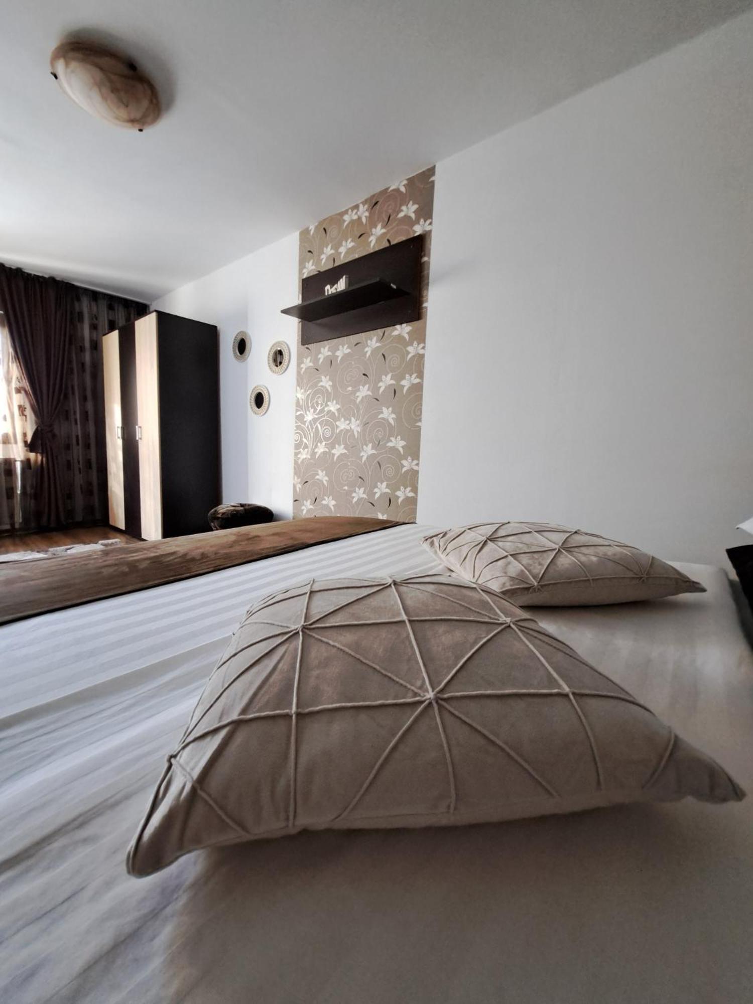 Shelby Accommodation -Adult Only- Sinaia Exterior foto