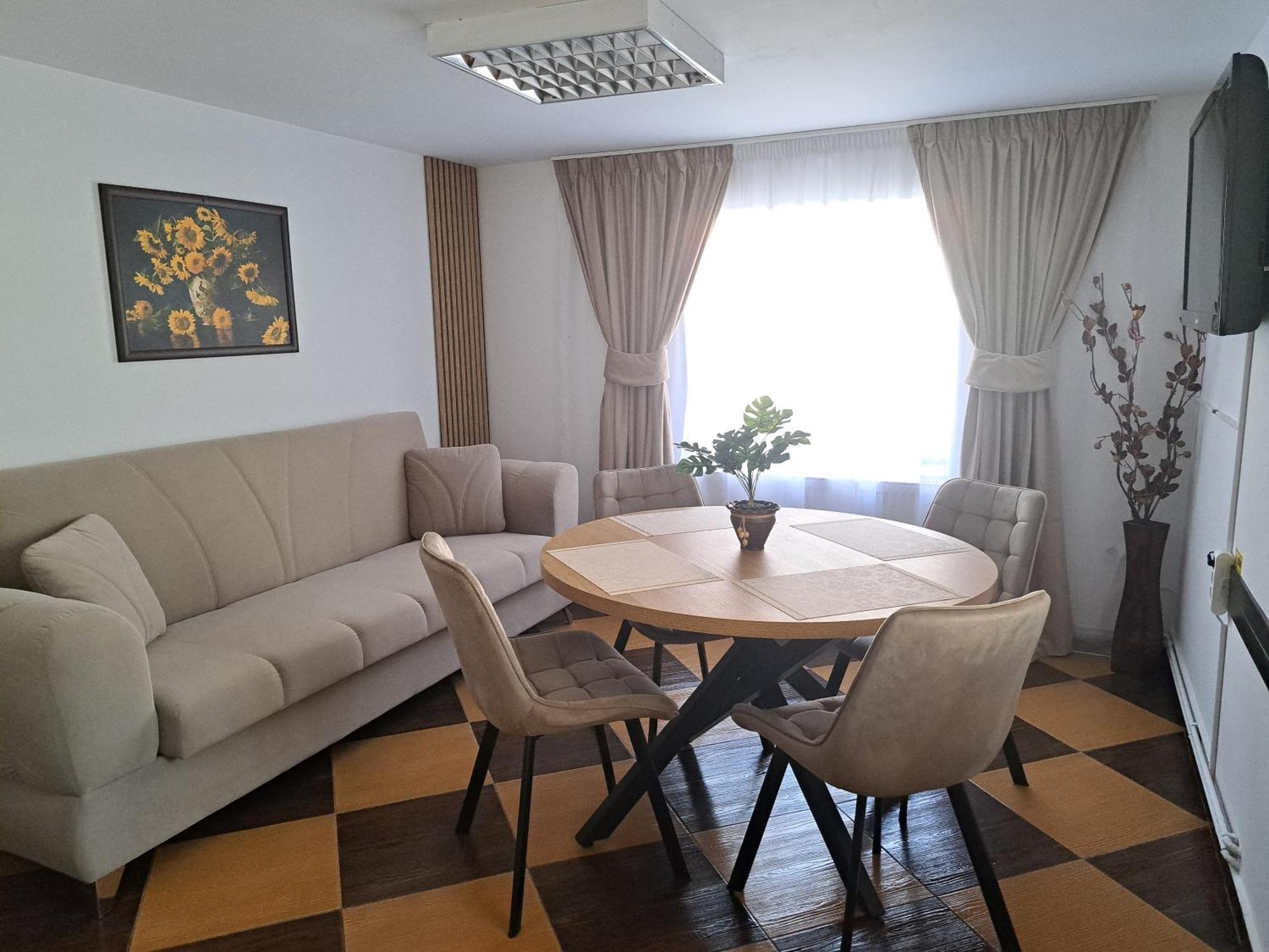 Shelby Accommodation -Adult Only- Sinaia Exterior foto